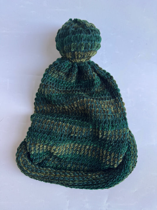 PomPom knit beanie