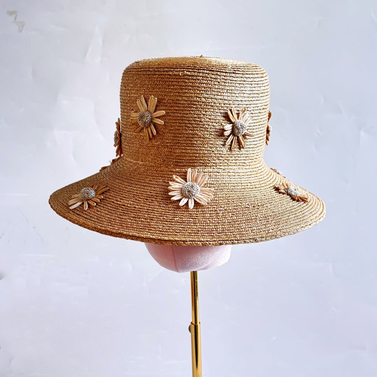 Daisy bucket