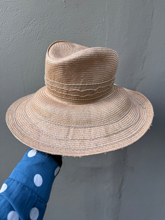 Seychelles travel hat : wheat